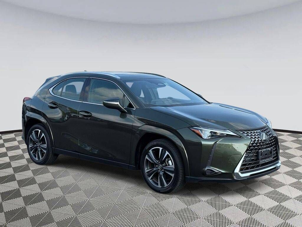 2025 LEXUS UX