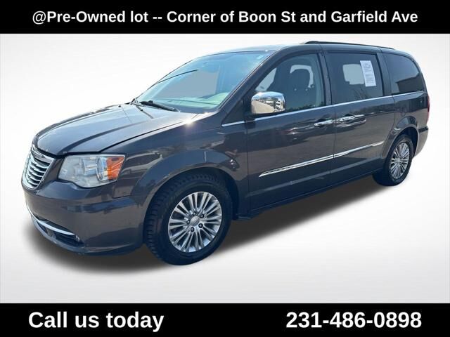 2016 CHRYSLER Town and Country