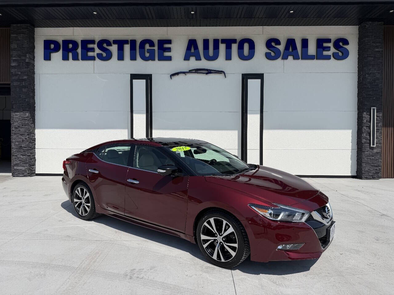 2017 NISSAN Maxima