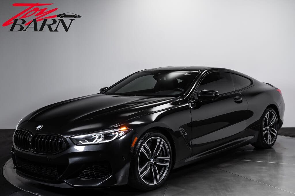 2021 BMW M8