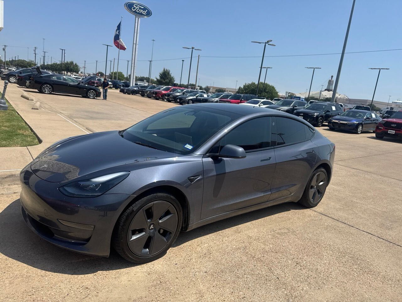 2023 TESLA Model 3