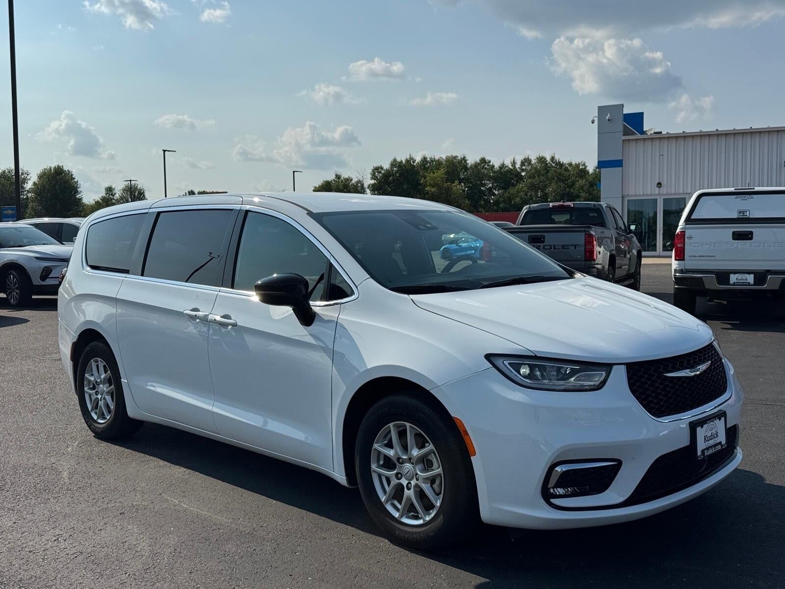 2026 CHRYSLER Pacifica