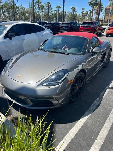 2024 PORSCHE 718