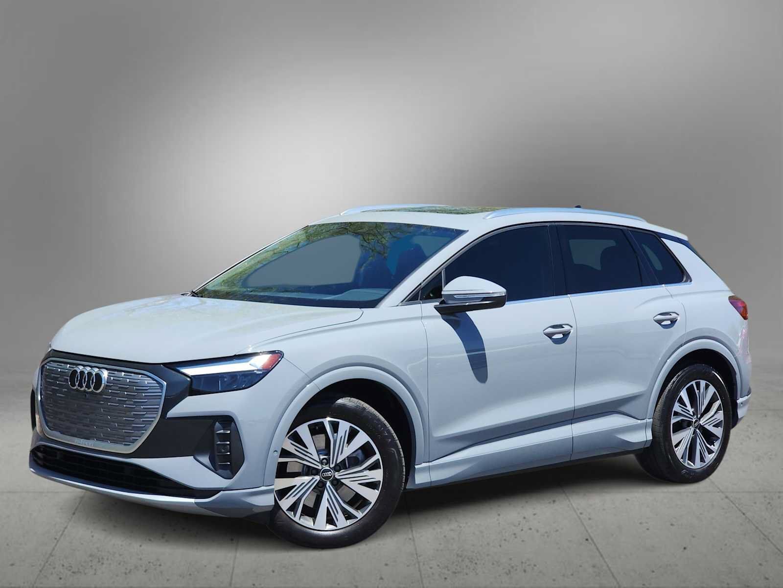 2023 AUDI Q4