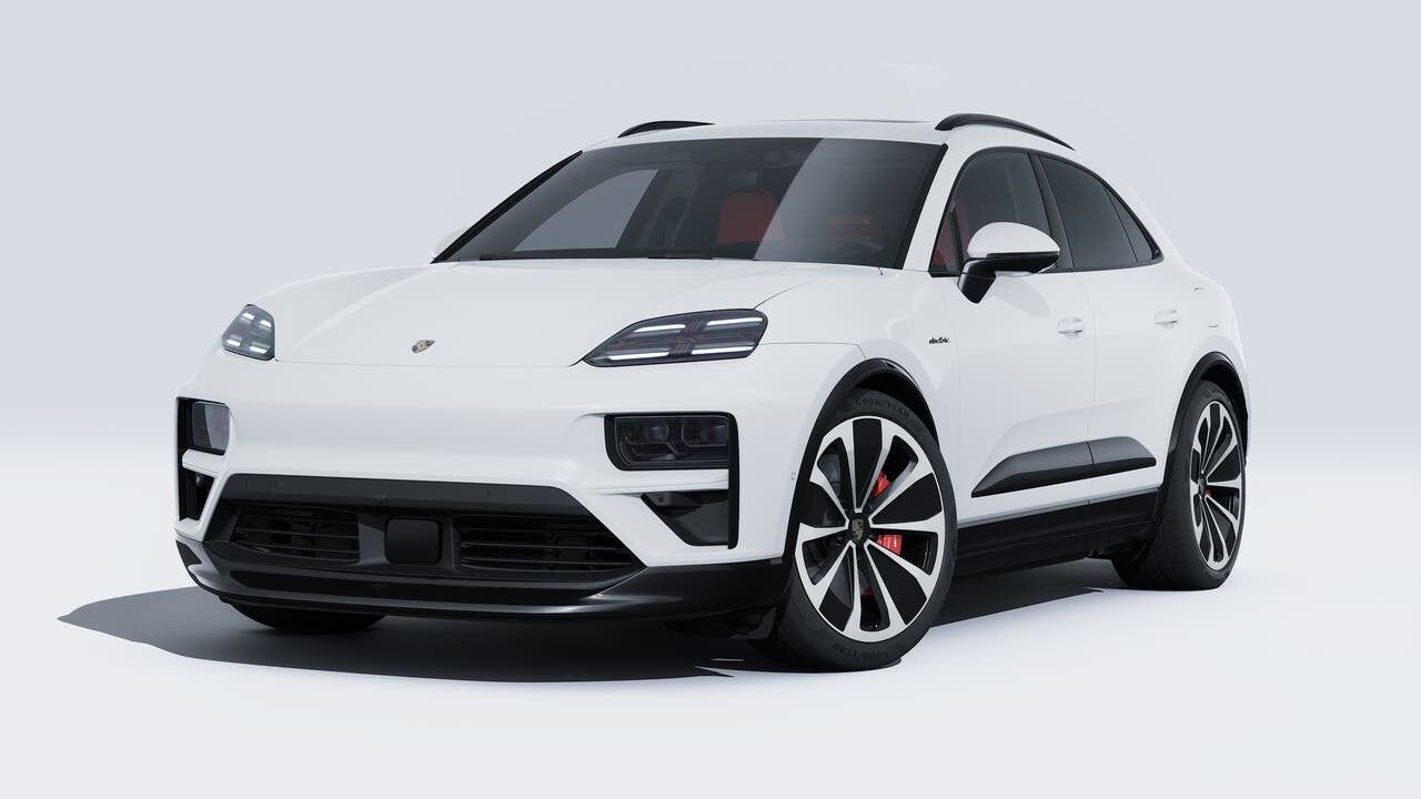 2025 PORSCHE Macan