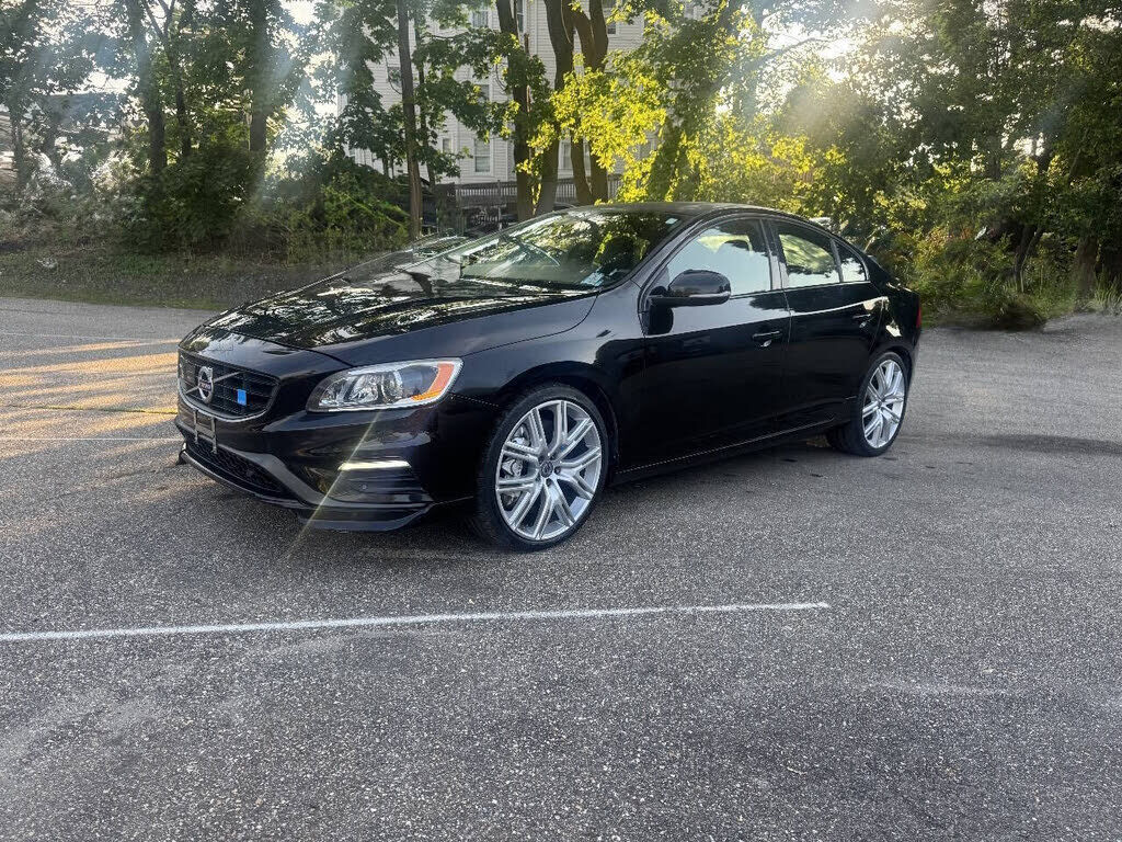 2017 VOLVO S60