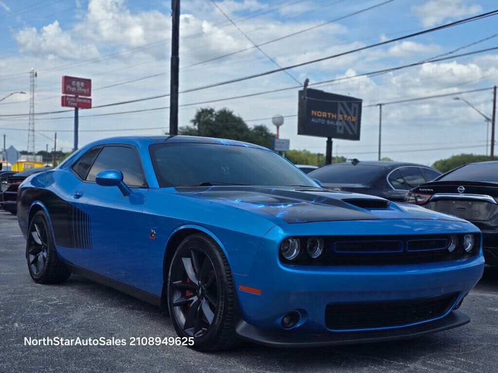 2019 DODGE Challenger