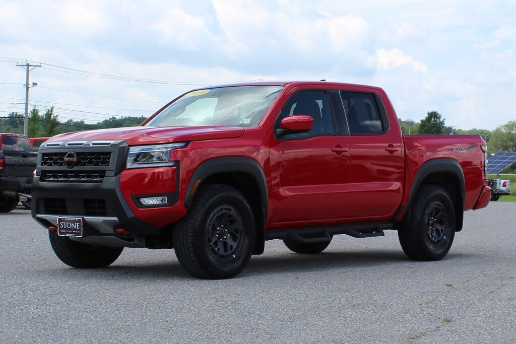 2025 NISSAN Frontier