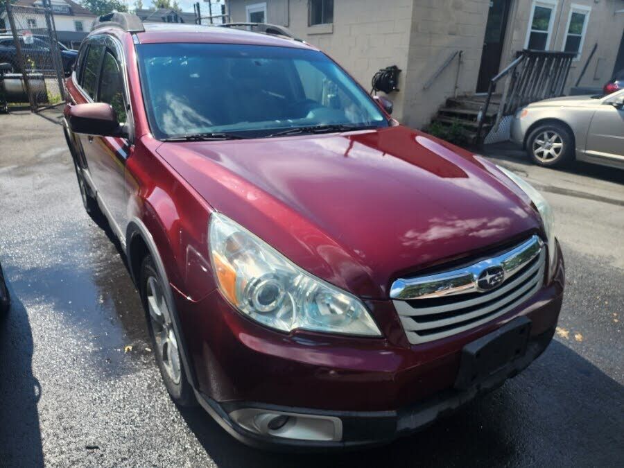 2011 SUBARU Outback
