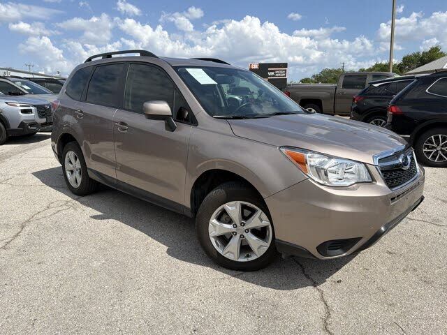 2016 SUBARU Forester