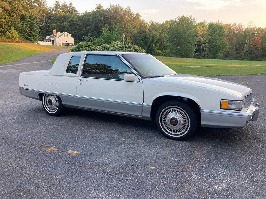 1990 CADILLAC Fleetwood