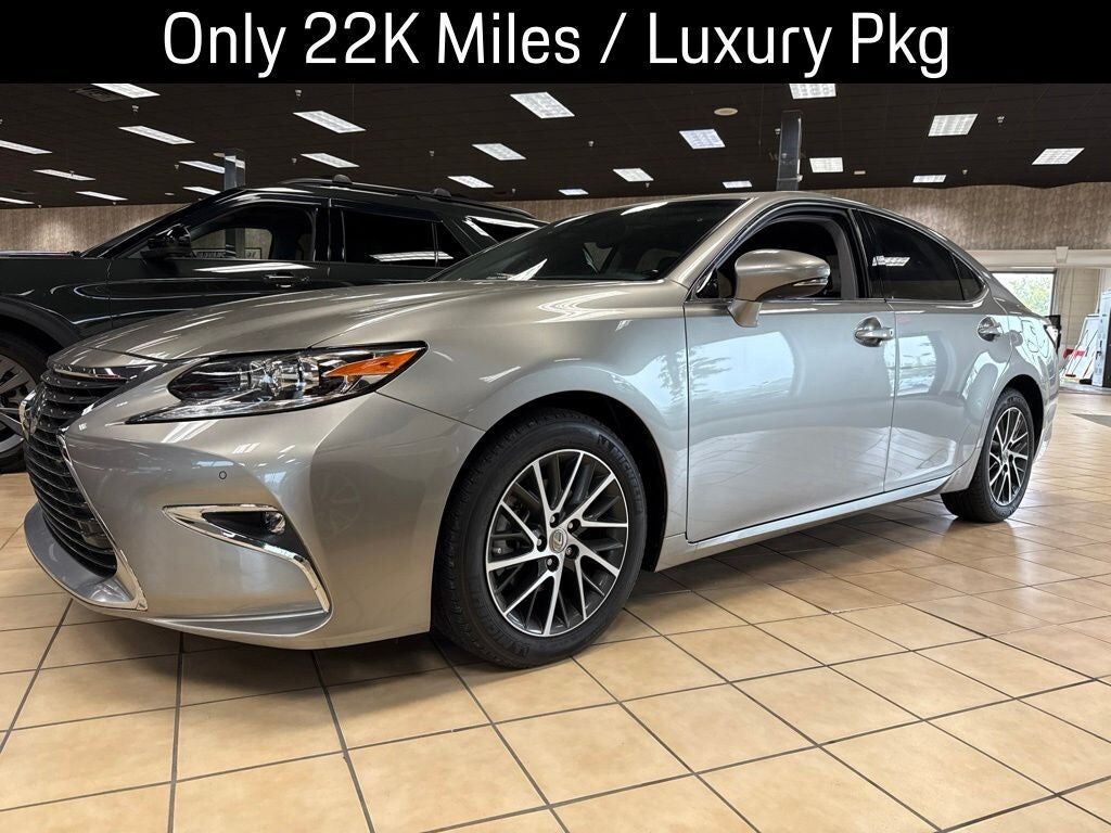 2018 LEXUS ES
