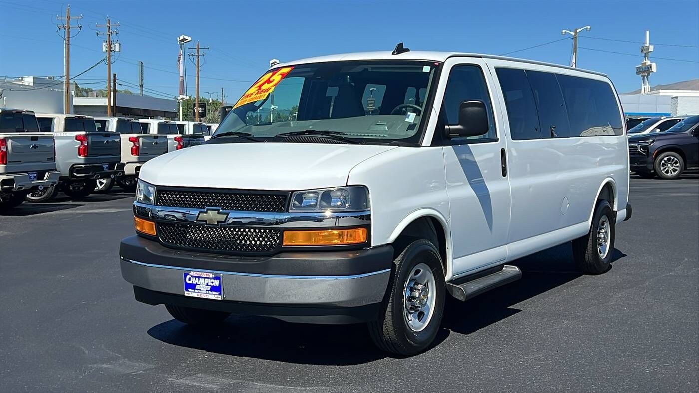 2025 CHEVROLET Express