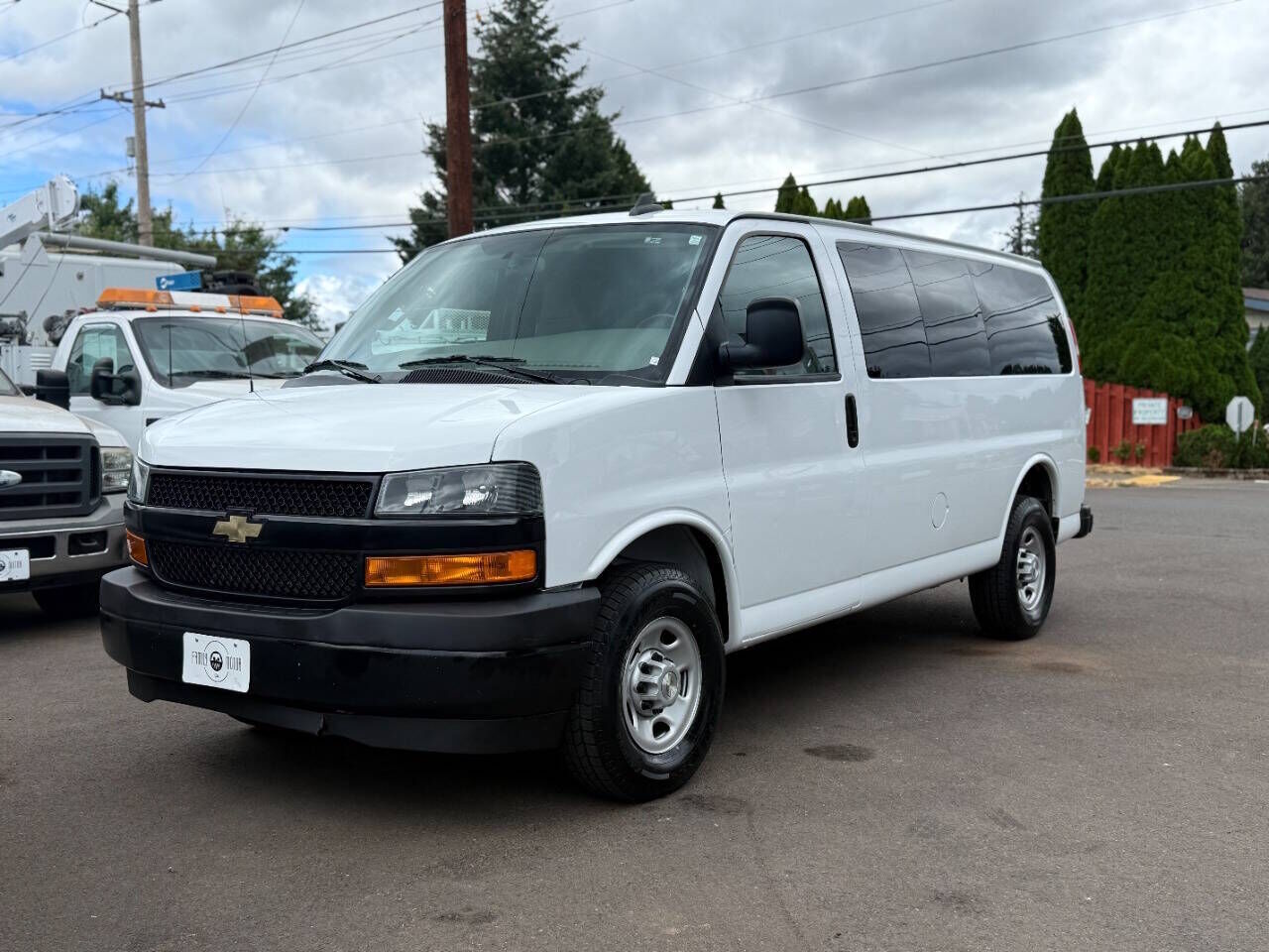 2023 CHEVROLET Express