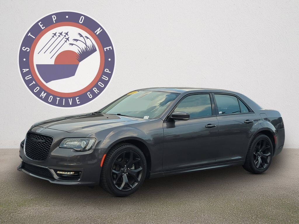 2022 CHRYSLER 300