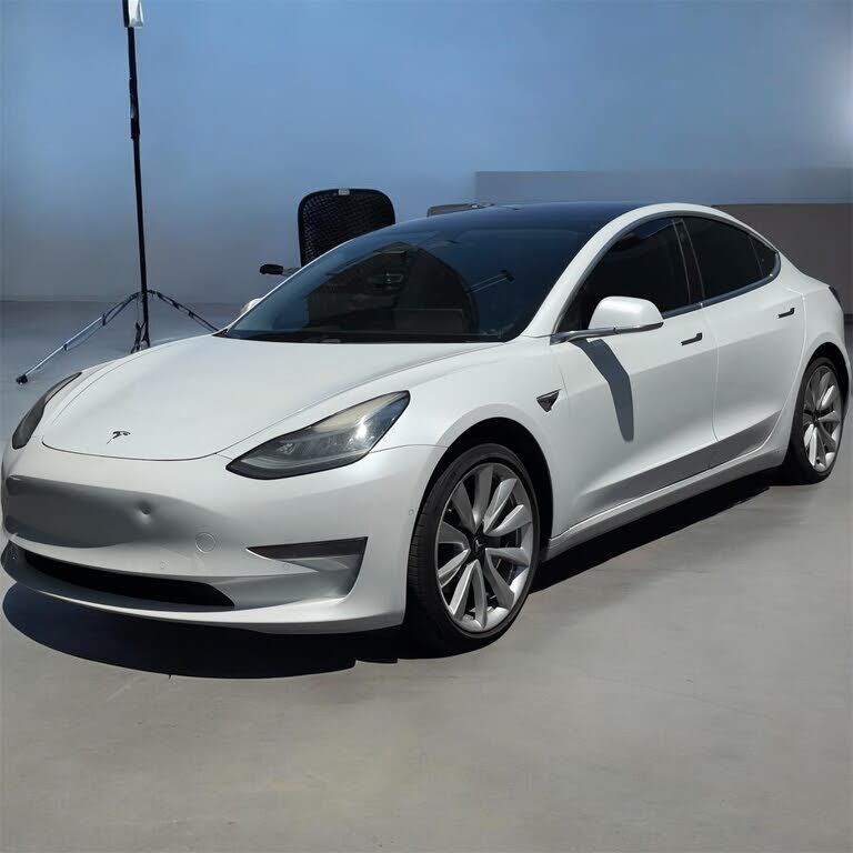 2018 TESLA Model 3