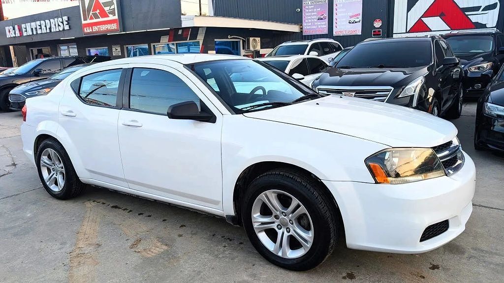 2013 DODGE Avenger