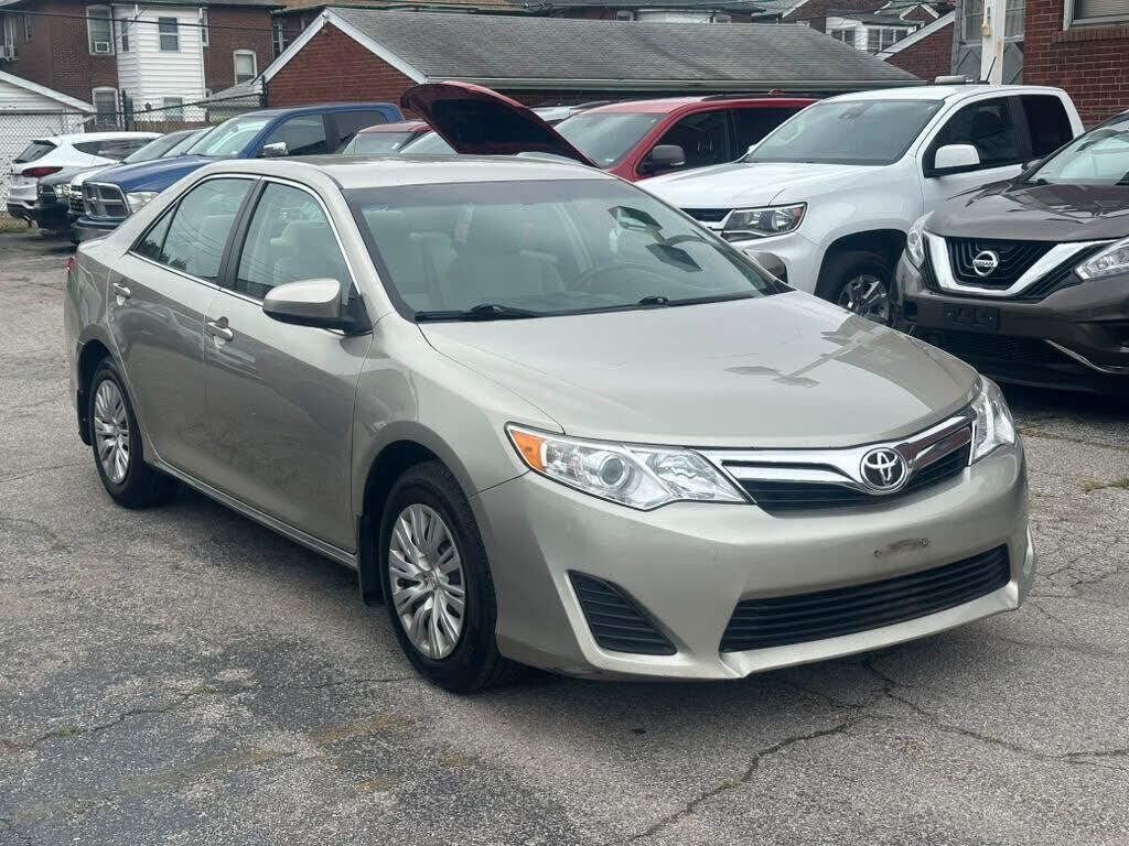 2014 TOYOTA Camry
