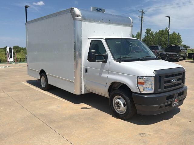 2024 FORD E-350