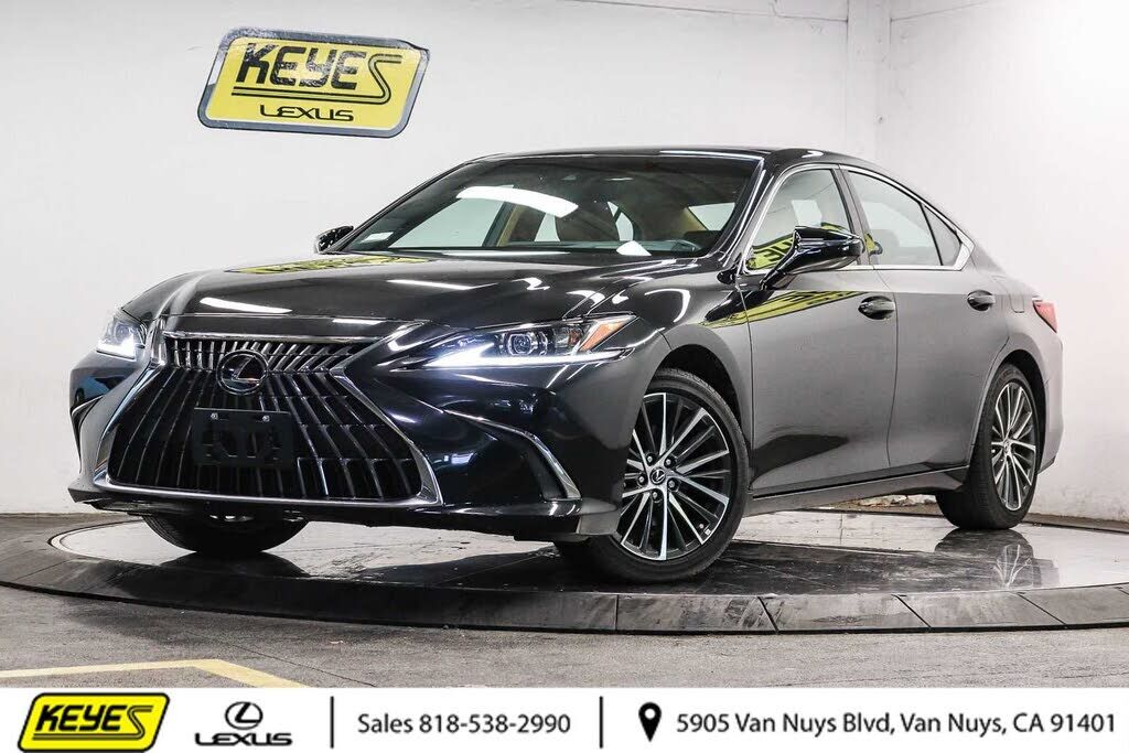 2025 LEXUS ES