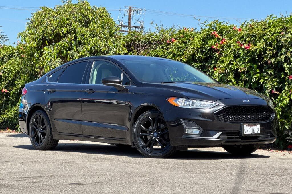 2019 FORD Fusion