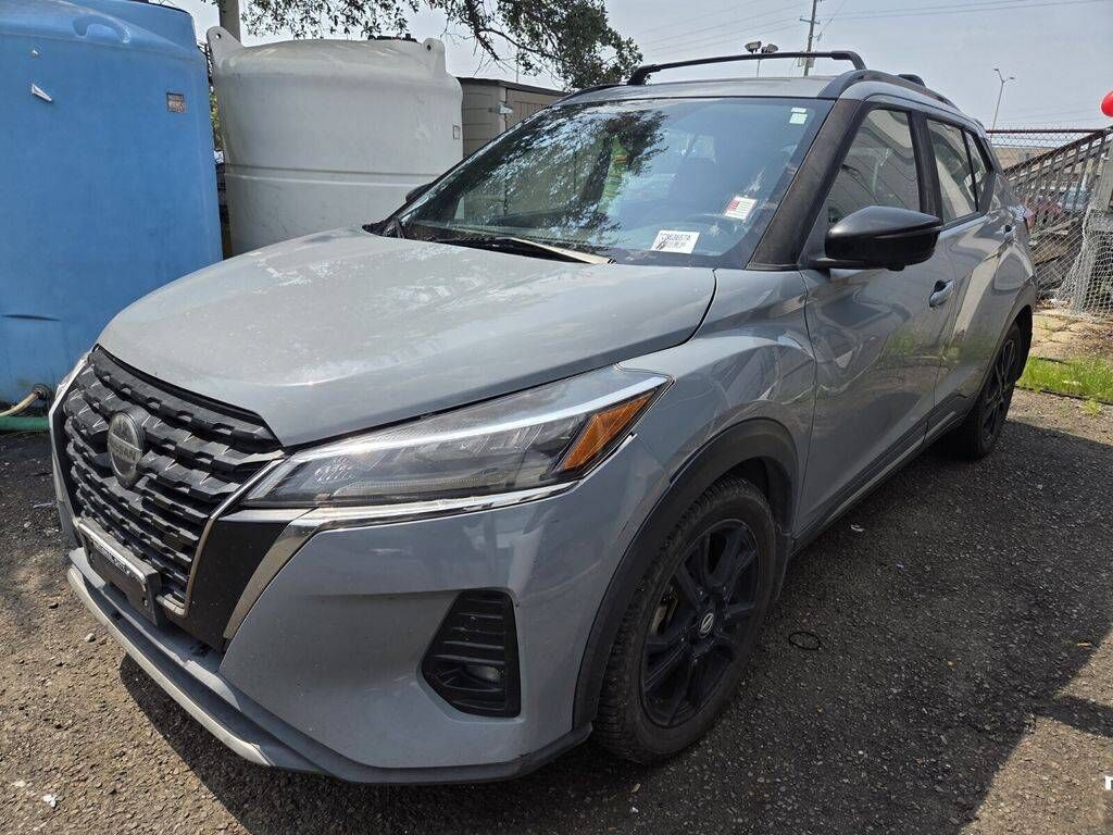 2021 NISSAN Kicks