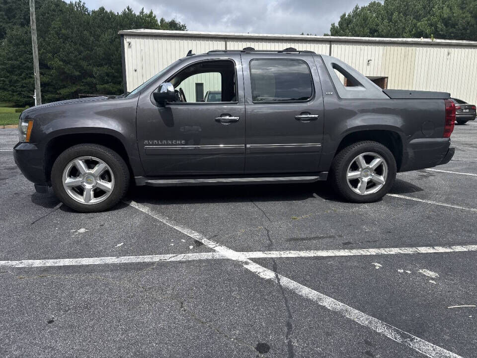 2011 CHEVROLET Avalanche