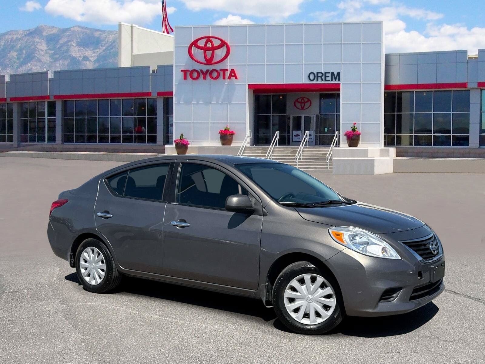 2012 NISSAN Versa