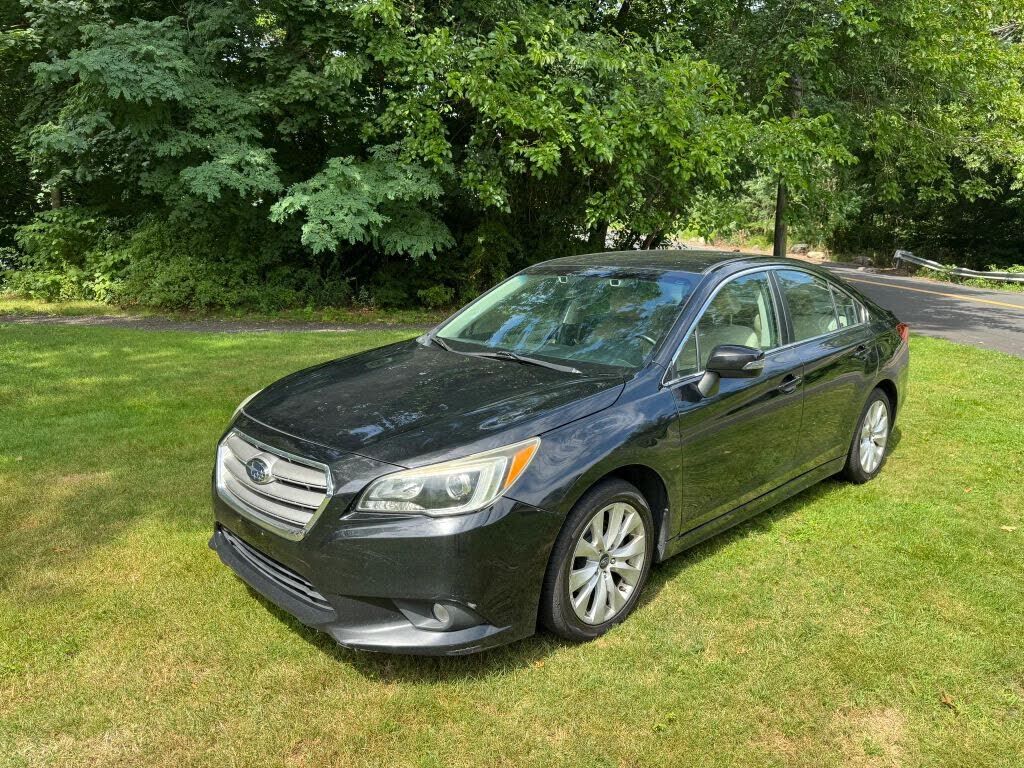 2017 SUBARU Legacy
