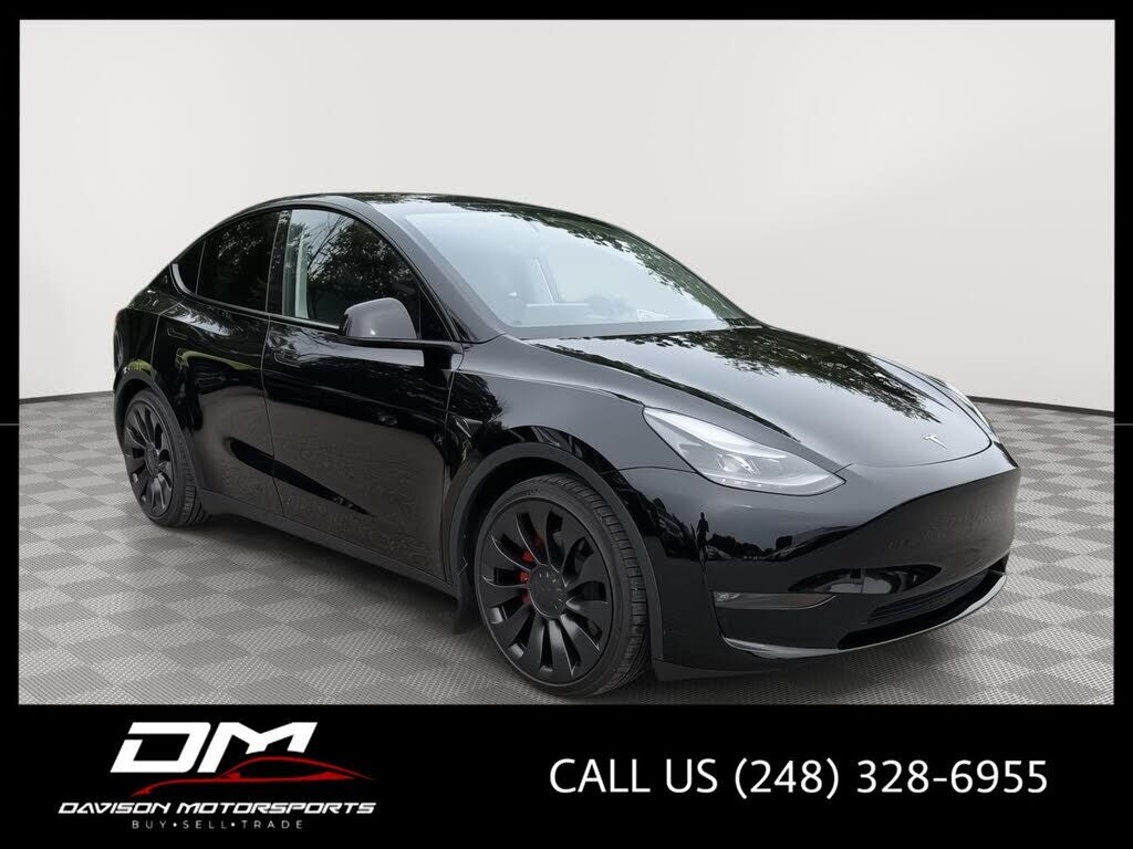 2023 TESLA Model Y