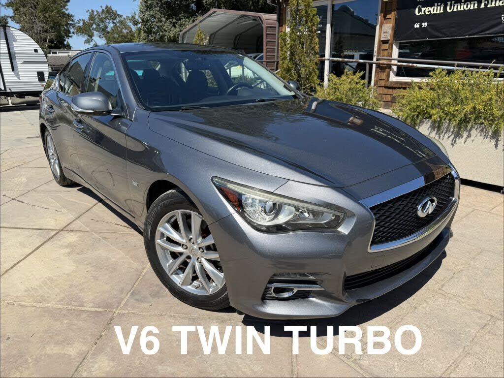 2017 INFINITI Q50