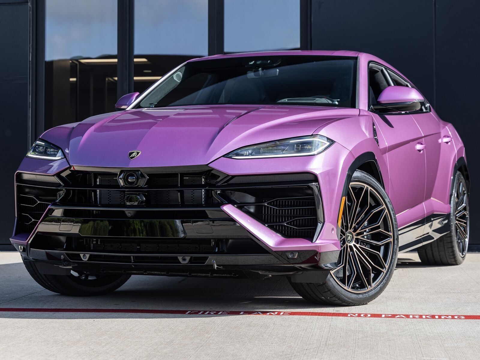 2026 LAMBORGHINI URUS