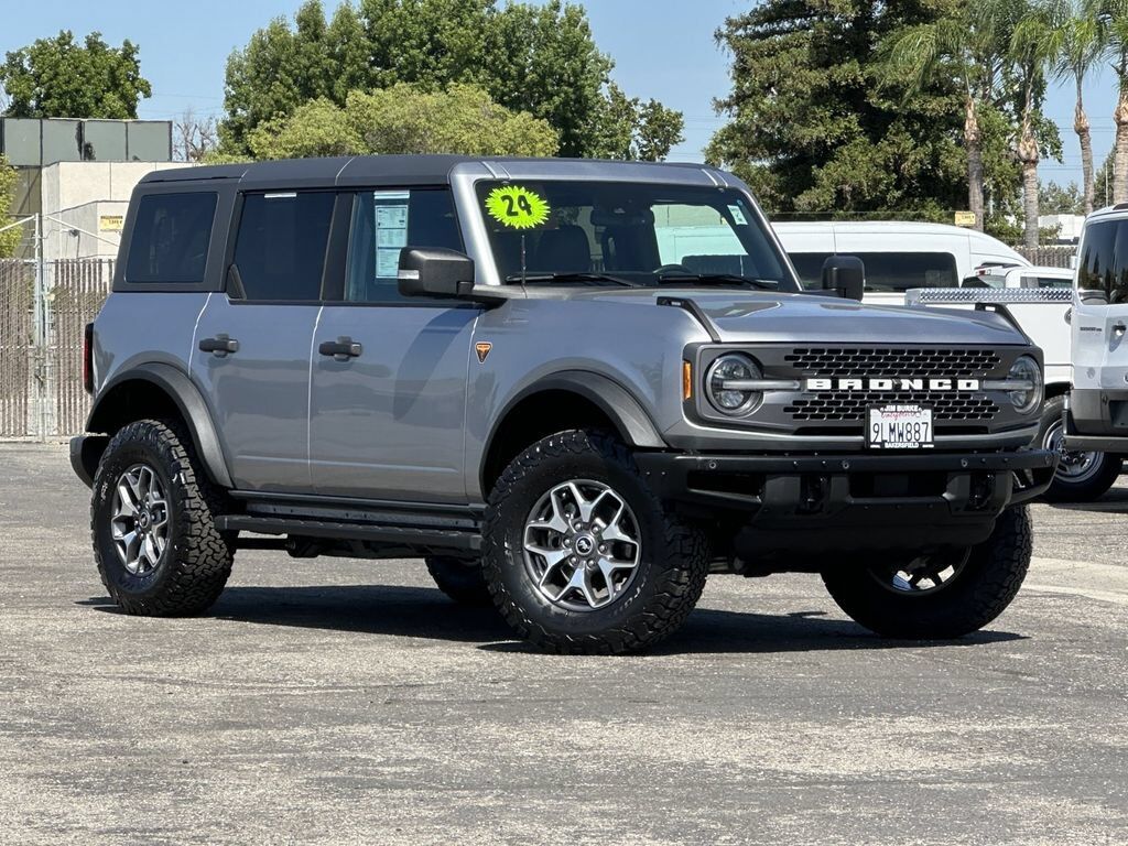 2024 FORD Bronco