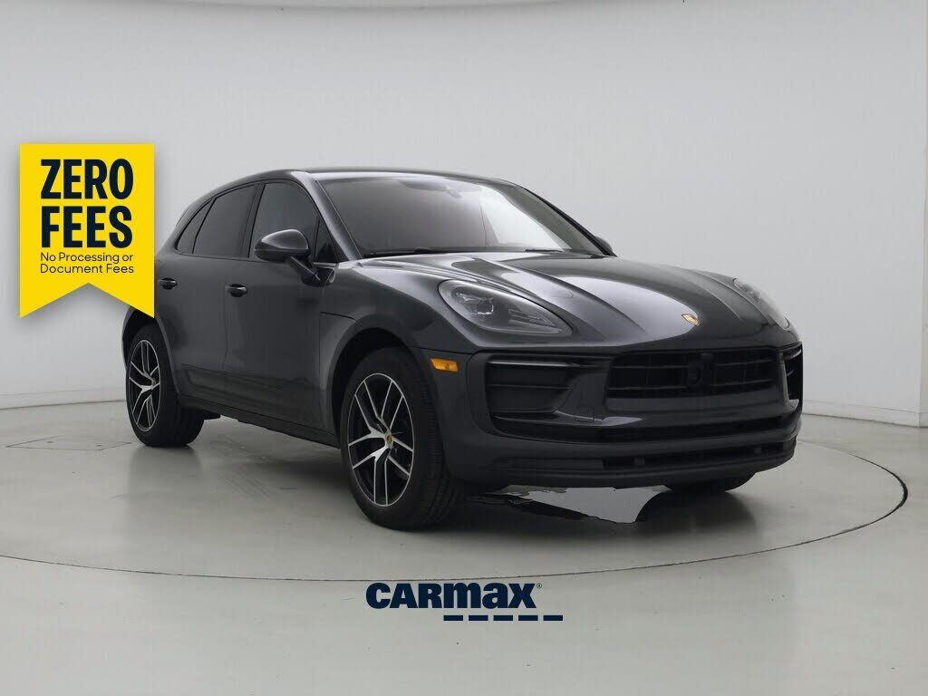 2022 PORSCHE Macan