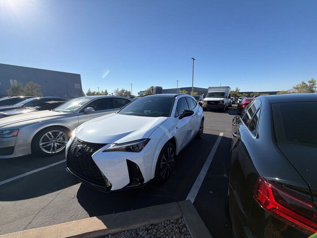 2025 LEXUS UX