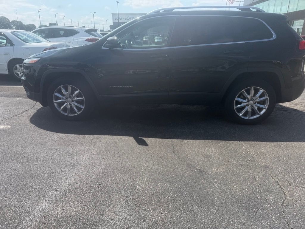 2017 JEEP Cherokee