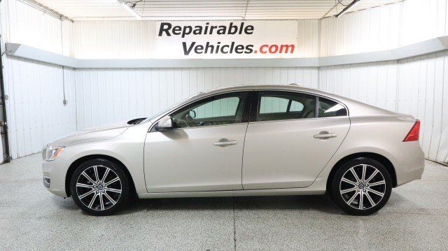 2017 VOLVO S60
