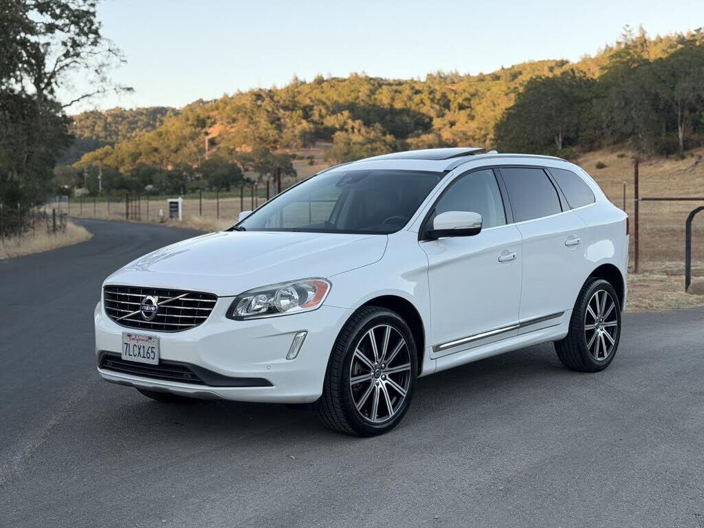 2016 VOLVO XC60