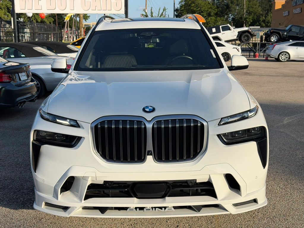 2024 BMW X7