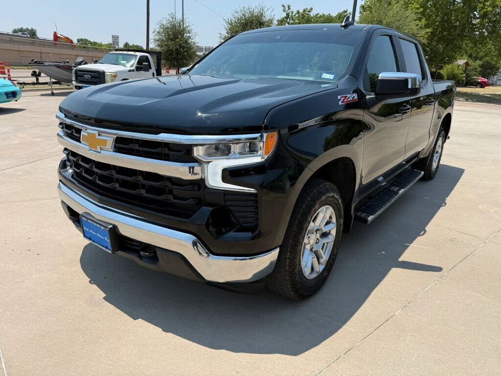 2024 CHEVROLET Silverado