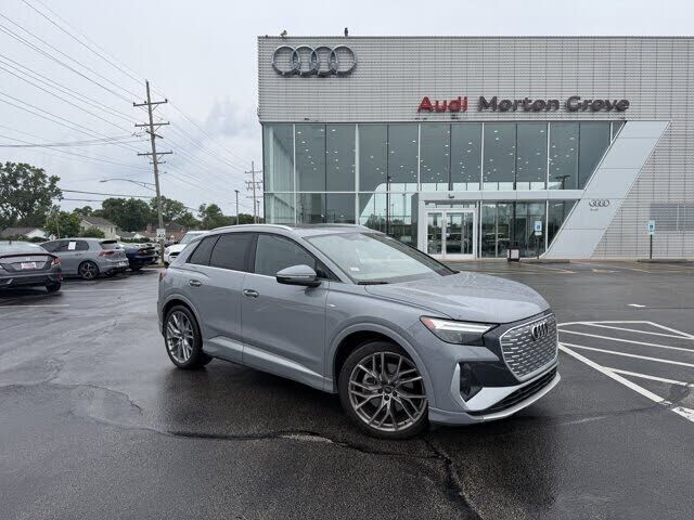 2025 AUDI Q4