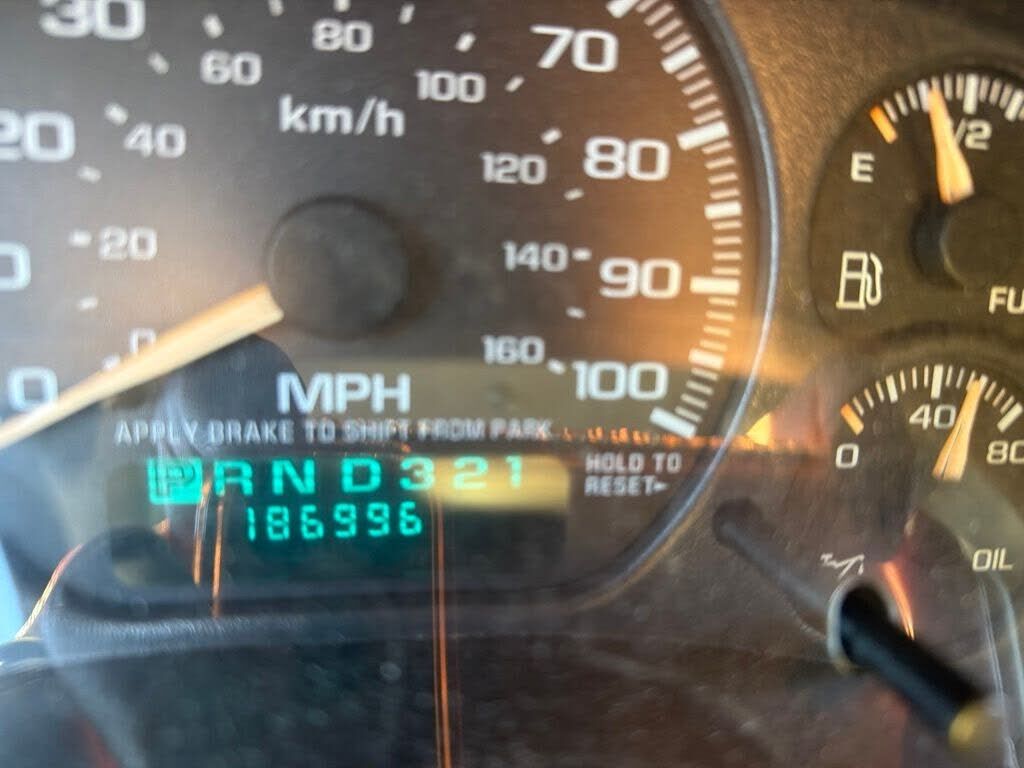 2002 CHEVROLET Tahoe