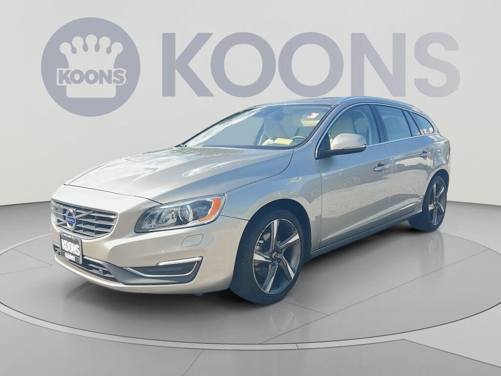 2016 VOLVO V60