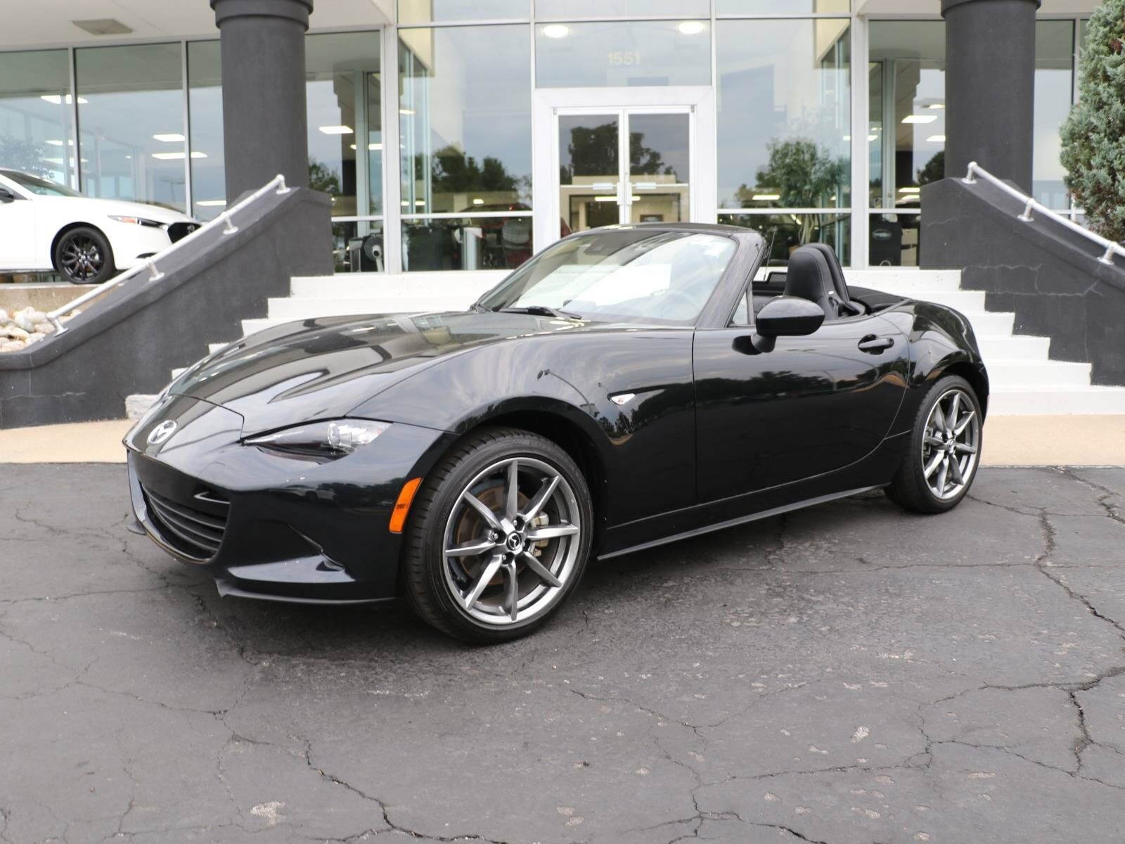 2023 MAZDA MX-5