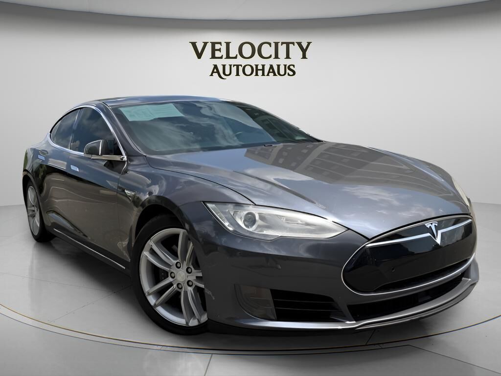 2016 TESLA Model S