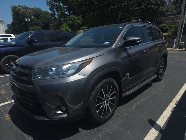 2017 TOYOTA Highlander