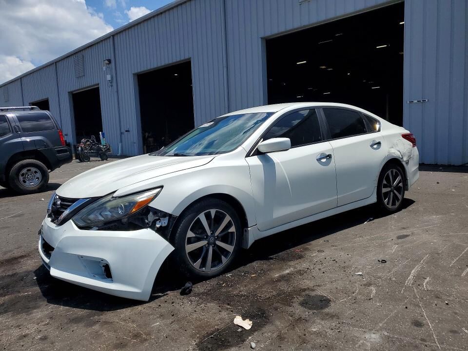 2017 NISSAN Altima