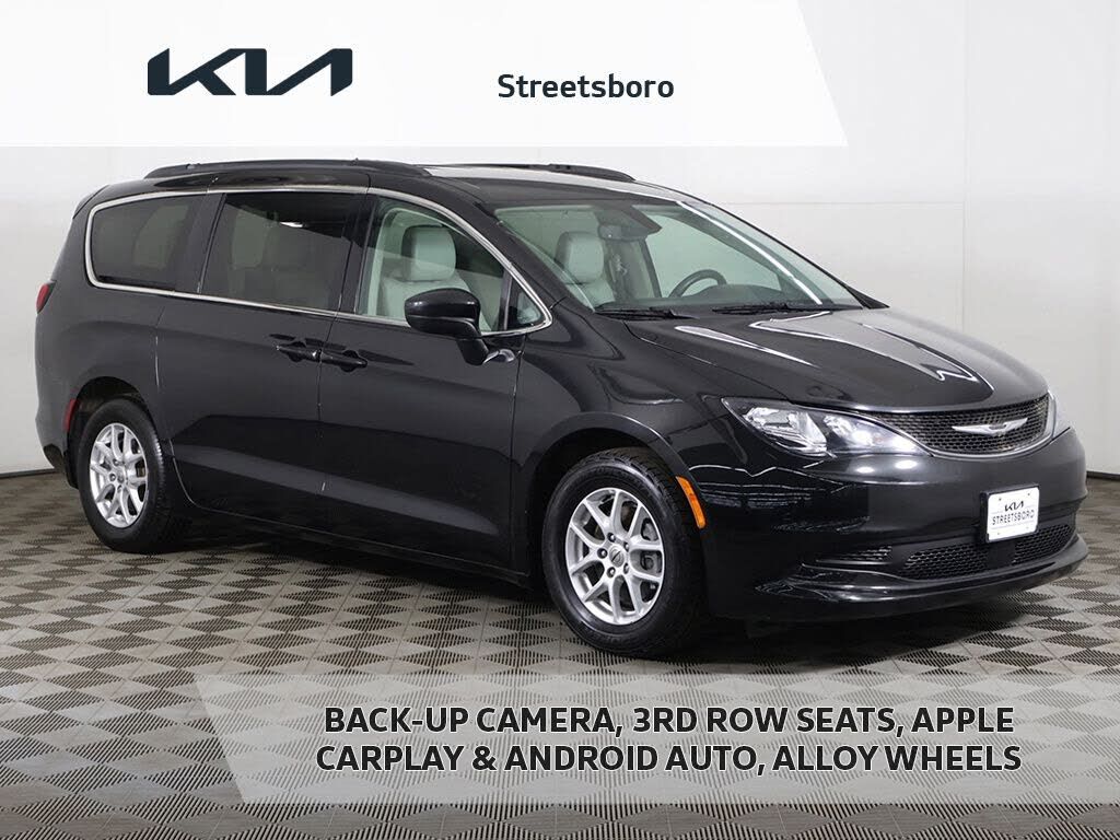 2021 CHRYSLER Voyager
