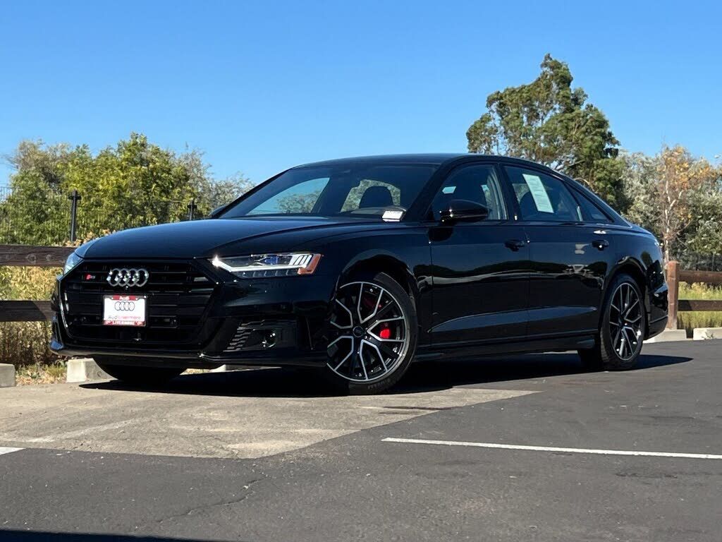 2020 AUDI S8