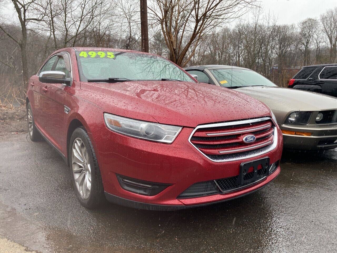 2013 FORD Taurus